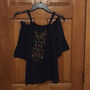 Cold shoulder top